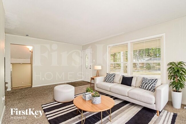 Photo - 6680 Foxshire Dr