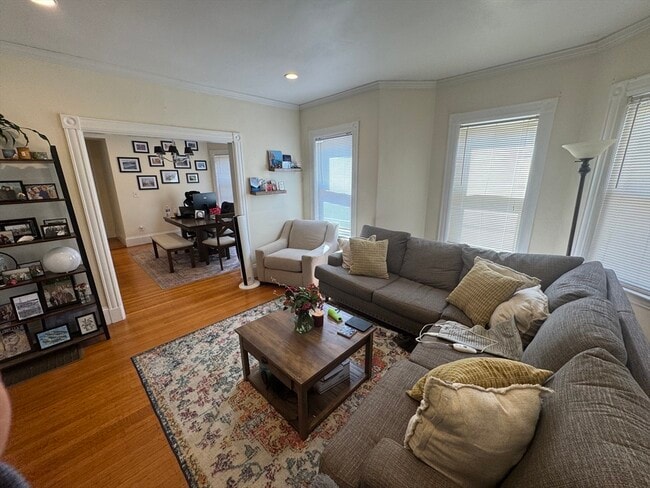 Photo - 5 Oak Square Ave Unit 1