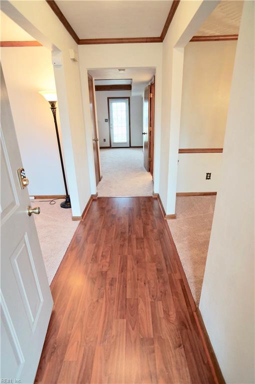 Photo - 937 Thompson Way