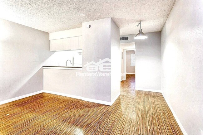 Photo - 4007 Avenue C Unidad 102