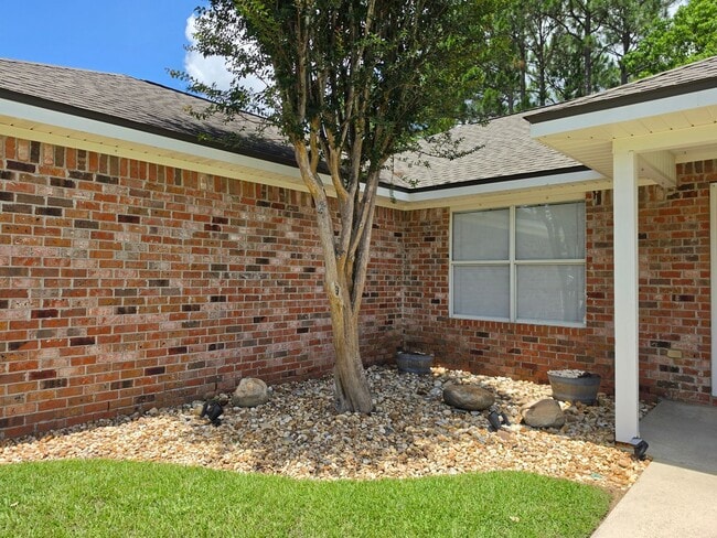 Photo - Orange Beach 3/2 with garage in Lauder Place