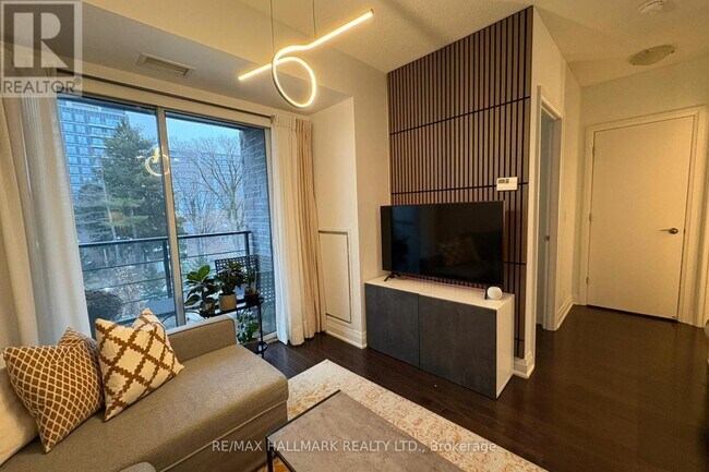 Photo - 21 Clairtrell Rd Unité 423