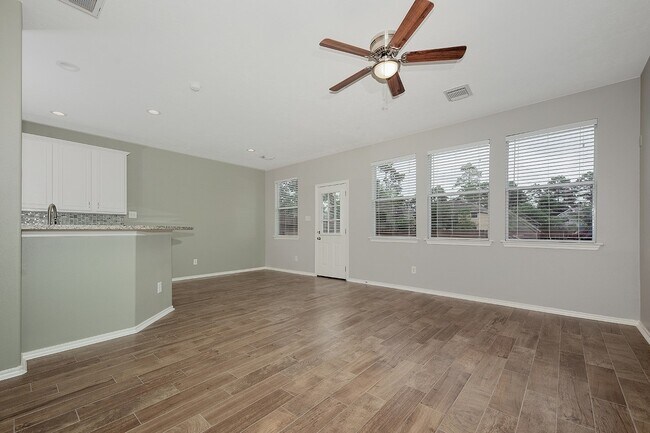 Photo - 247 W Stedhill Loop
