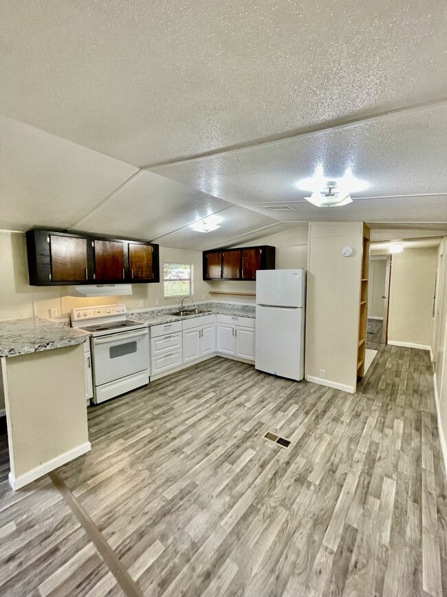 Photo - 248 Stockton St