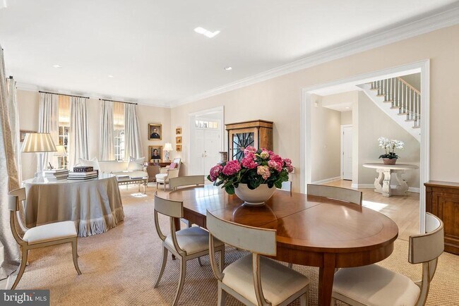 Photo - 7440 Old Maple Square