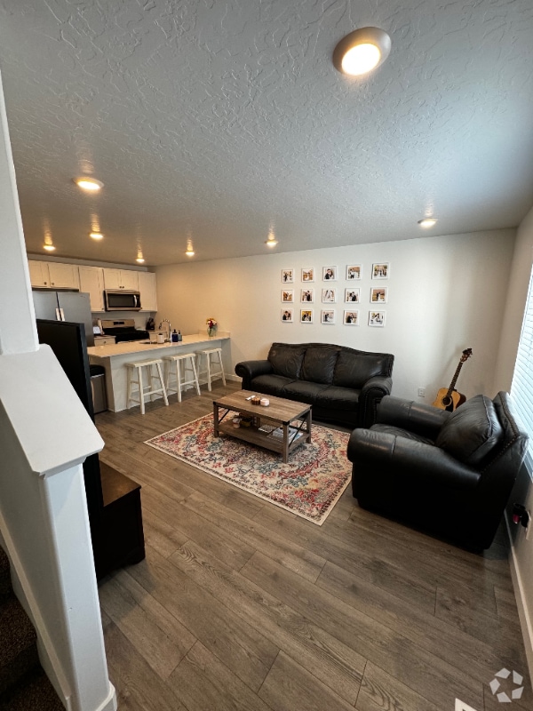 Building Photo - 1314 S 3610 E Rental