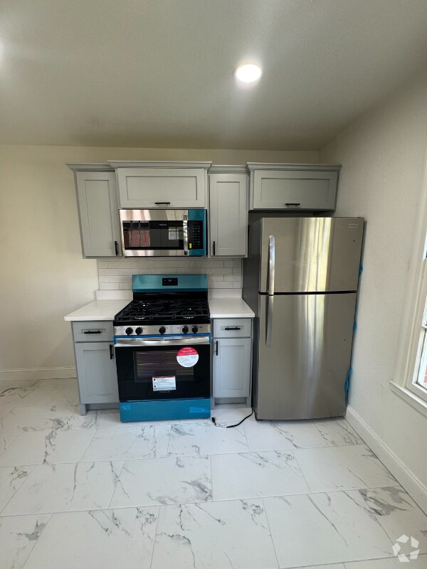 Building Photo - 2320 S Louisiana St Rental