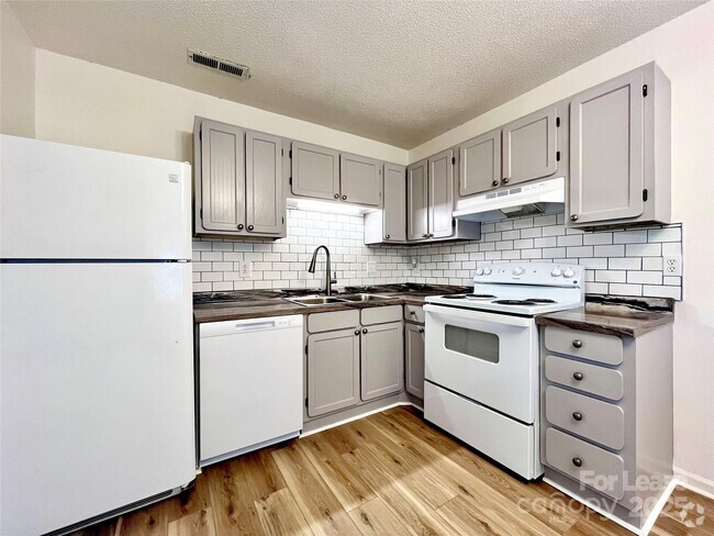 Building Photo - 1433 Riverwood Ct Rental