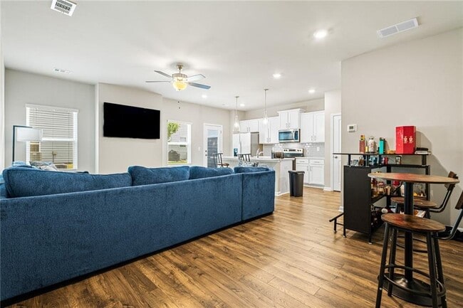 Photo - 1135 Elyse Ln