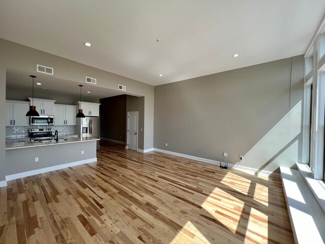 Photo - 409 Lackawanna Ave Unit 412