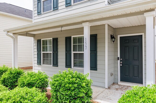 Photo - Spacious 3-Bed, 2.5-Bath Home in Lantern Walk