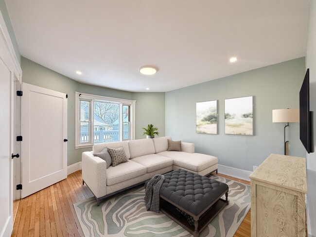 Photo - 57 Rexford St Unit 2