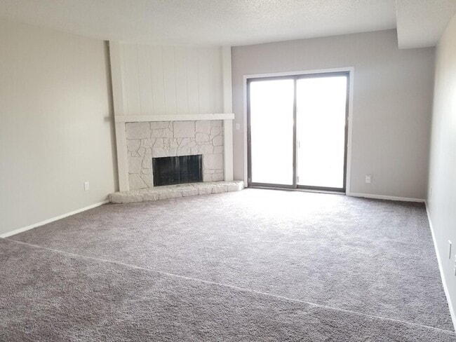 Photo - Grandview, Missouri 3 bedroom 2.5 bathroom...
