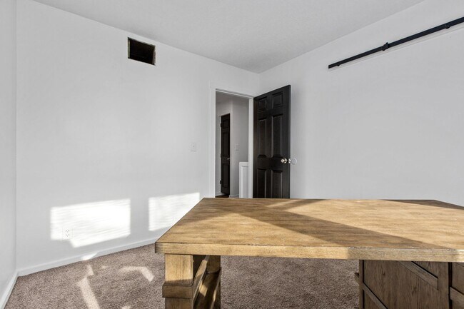 Photo - 3BR Townhome for Rent - with Central Air!!