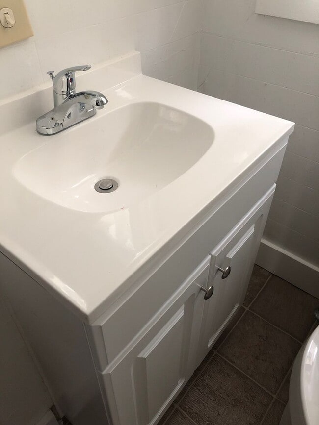 Photo - Charming 4 BD/2 BA home in quiet neighborh...
