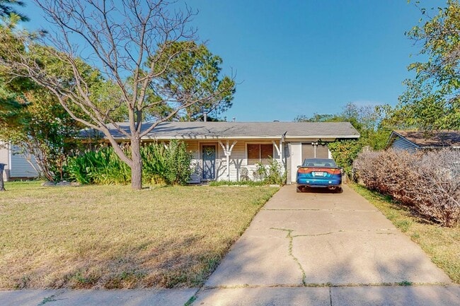 Available August | 3 Bedroom, 1 Bath- Euless - Available August | 3 Bedroom, 1 Bath- Euless House