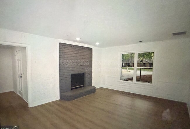 Photo - 401 Vardon Way