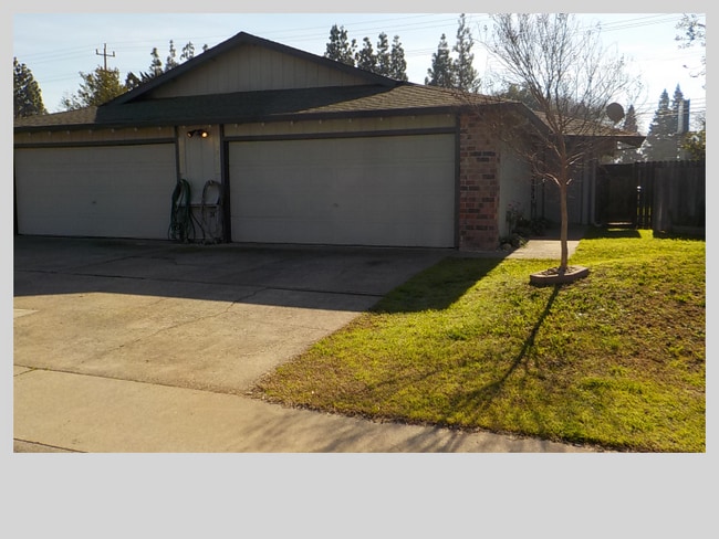 Building Photo - 9279 Corinthian Cir