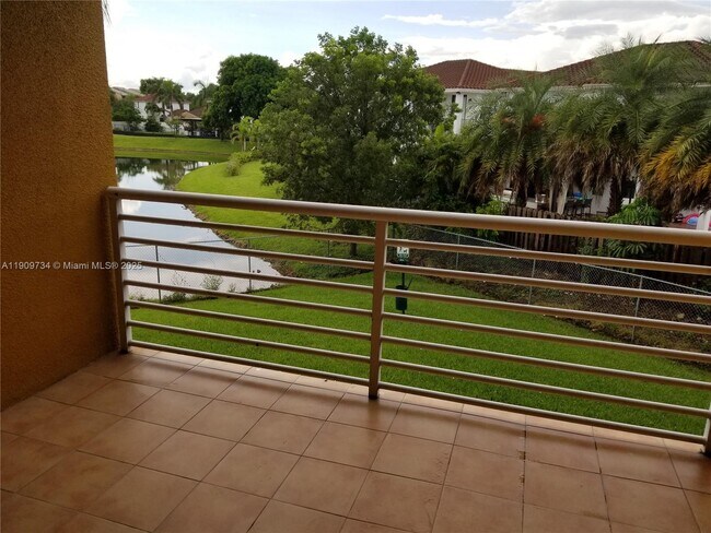 Photo - 9735 Fontainebleau Blvd Unidad G211