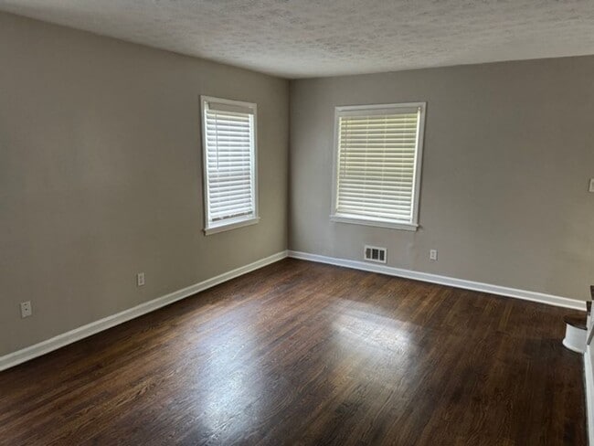 Photo - 1307 Lorenzo Dr SW