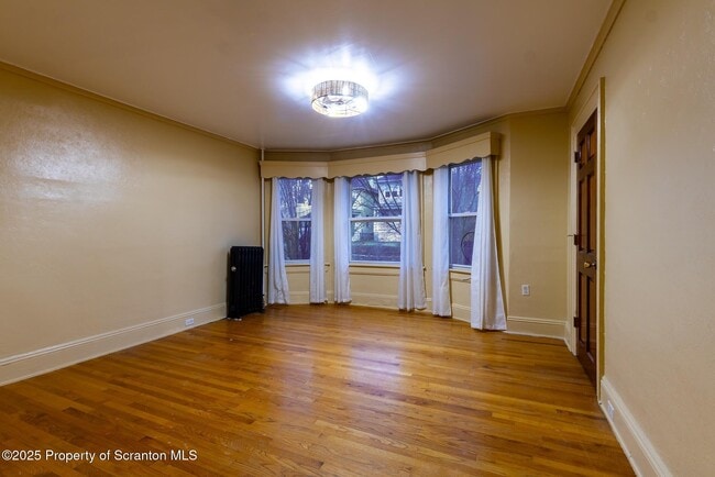 Photo - 921-923 Clay Ave