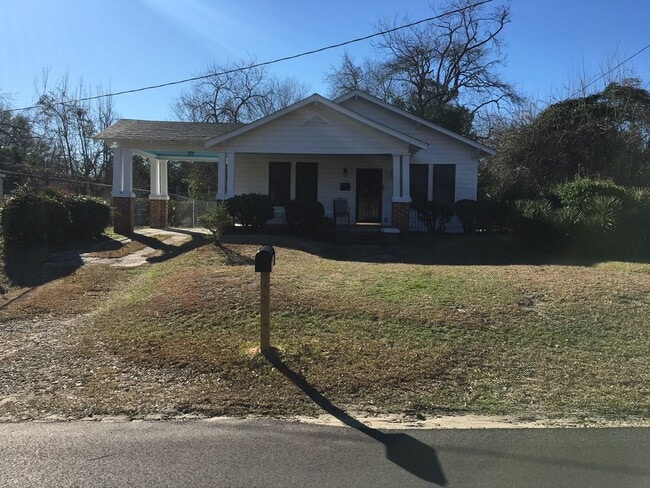 Cute Bungalow - Cute Bungalow House