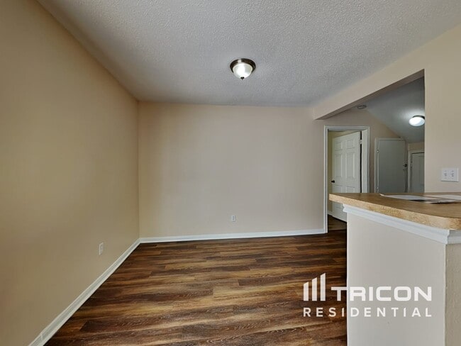 Photo - 3259 Jorns St