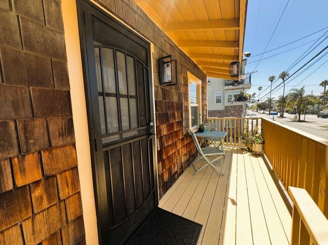 Building Photo - 6623 E Ocean Blvd Rental