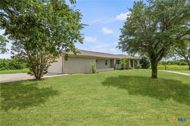 Photo - 4271 FM 438 Loop
