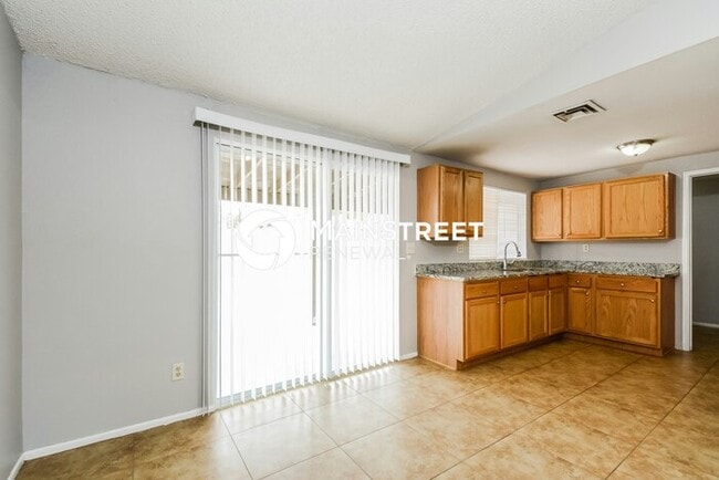 2 Bedroom Pet-Friendly Home in Tucson, AZ with Main Street Renewal