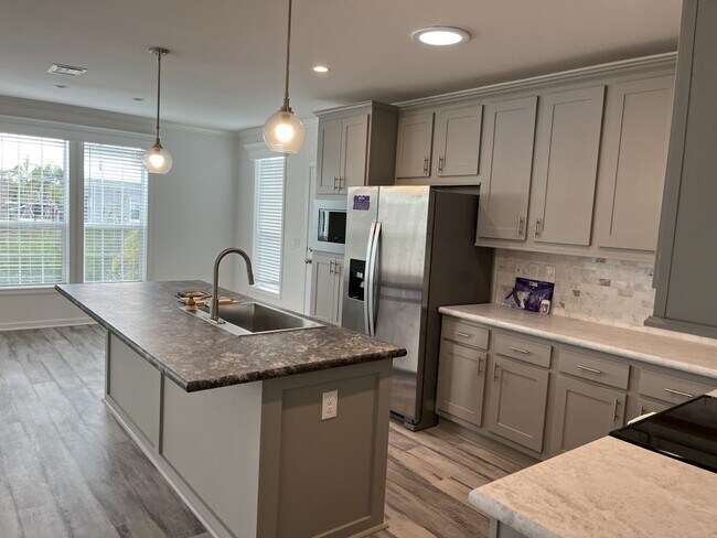 Photo - 24300 Airport Rd