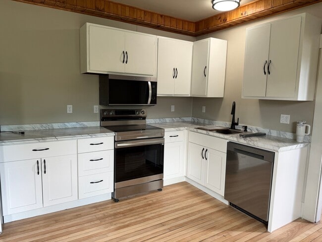 Photo - 53 Pleasant St Unit Apt 1