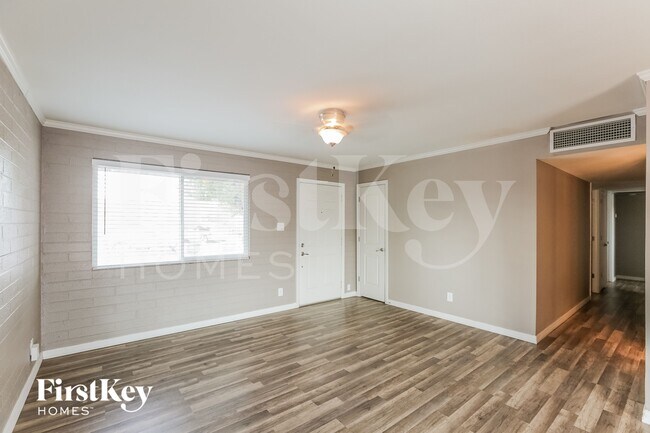 Photo - 14832 N 35th Pl