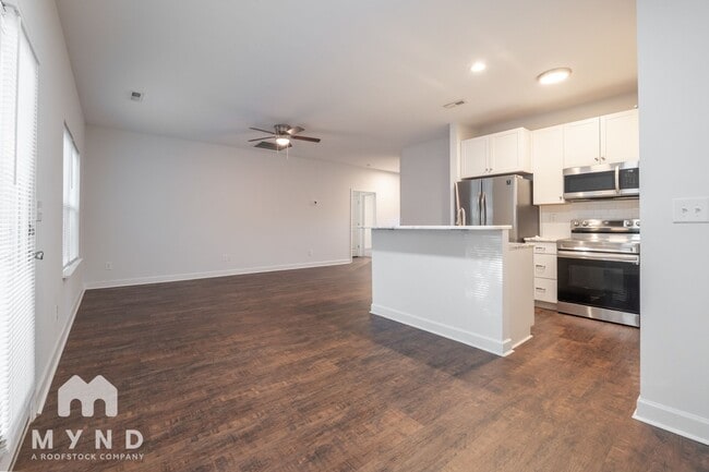 Photo - 922 W Davidson Ave