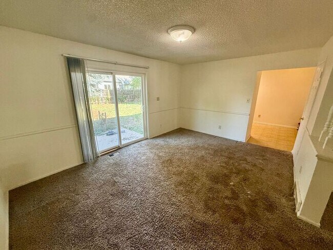 Photo - Spacious 4 Bed, 2.5 Bath Home in Fort Collins