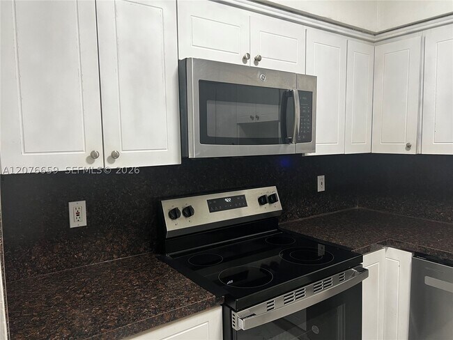 Photo - 7441 Wayne Ave Unit 8I