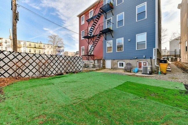 Photo - 236 Havre St Unit #2