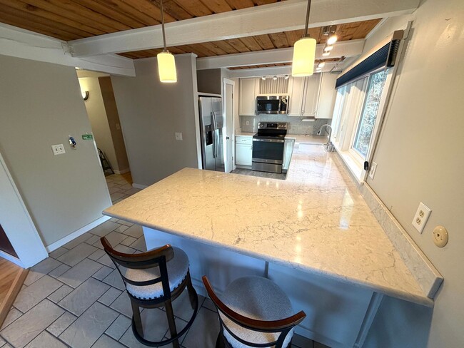 Photo - Stunning 2 Bed 1 Bath Condo Close to Downt...