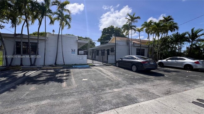 Photo - 3711 NW 24th Ave Apartment Unit 7