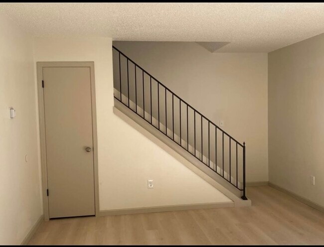 Photo - 11707 N Francis Ave