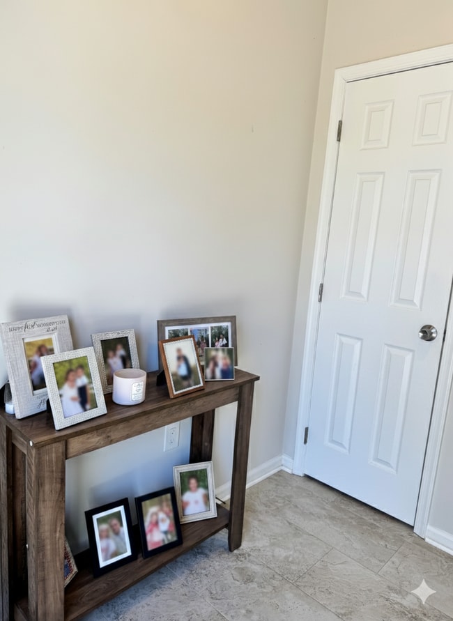 Photo - 813 Deluca Rd