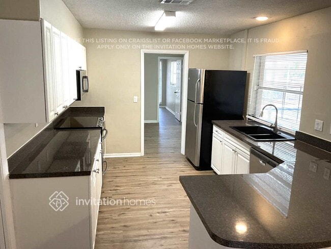 Photo - 2989 Kenilwick Dr S