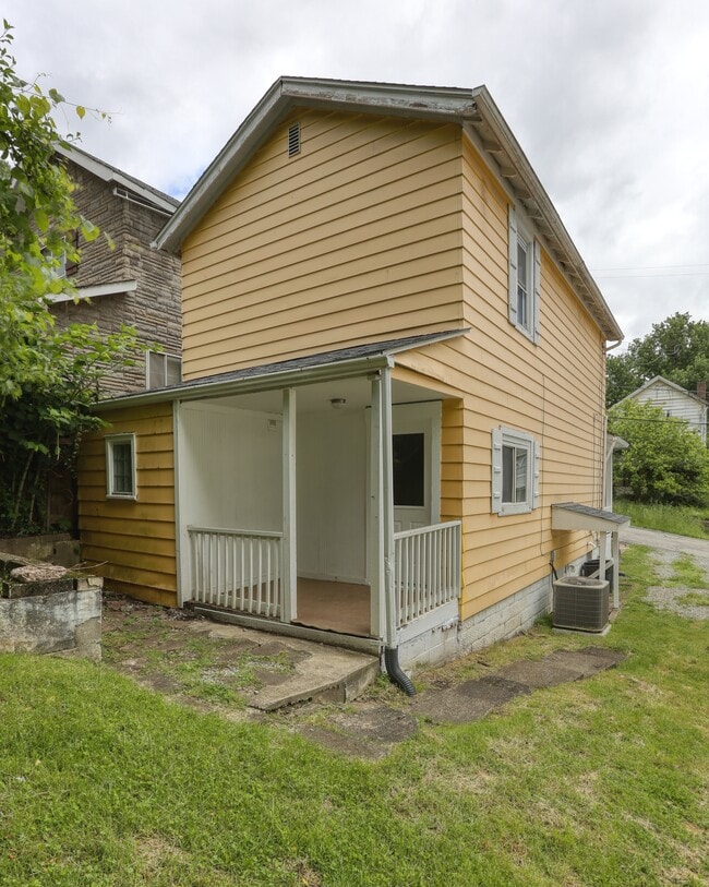 Photo - 119 Semmens St