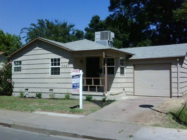 Photo - Beautiful 2BR/1BA Home with Hardwood Floors & Garage