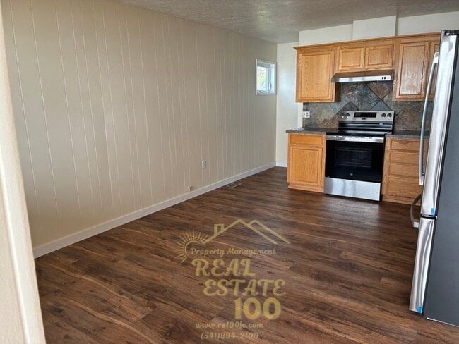 Photo - 4407 SW Beach Ave