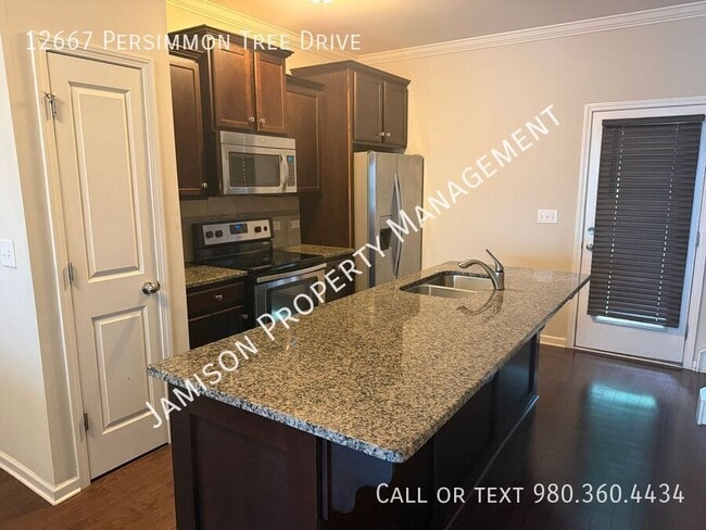 Photo - 12667 Persimmon Tree Dr