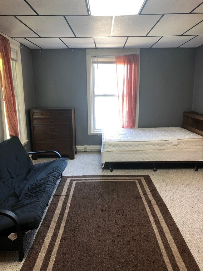 803 E Seneca St Unit 1