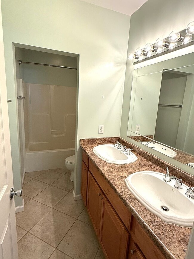 Photo - 741 Oswego Rd