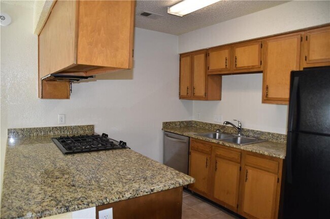 Photo - 12208 Dundee Dr