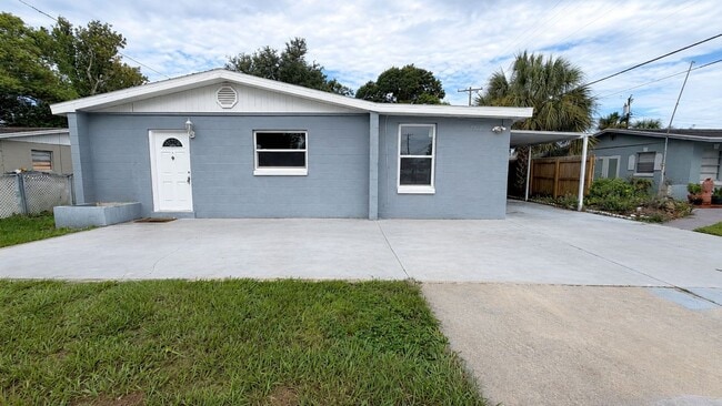 Building Photo - 7702 Arezzo Ave